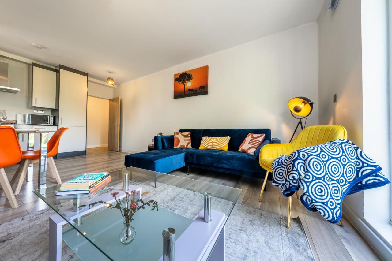 Ashview 8 - Heathrow - Business - Free Parking Leilighet Staines-upon-Thames Eksteriør bilde